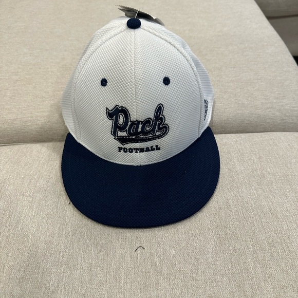 New era hat - Picture 5 of 8